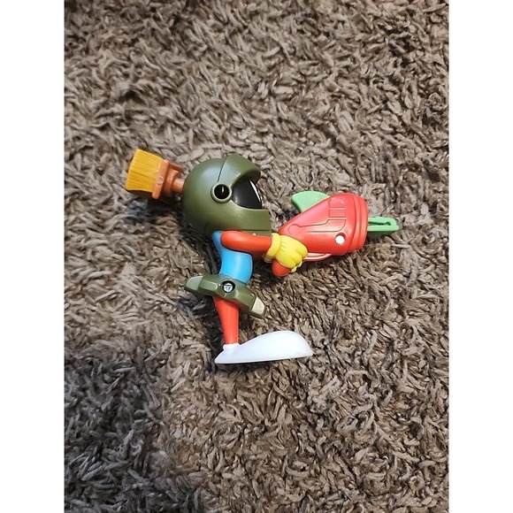 Marvin the Martian With Ray Gun Figure  Looney Tunes. Space Jam. 4" - Picture 1 of 5